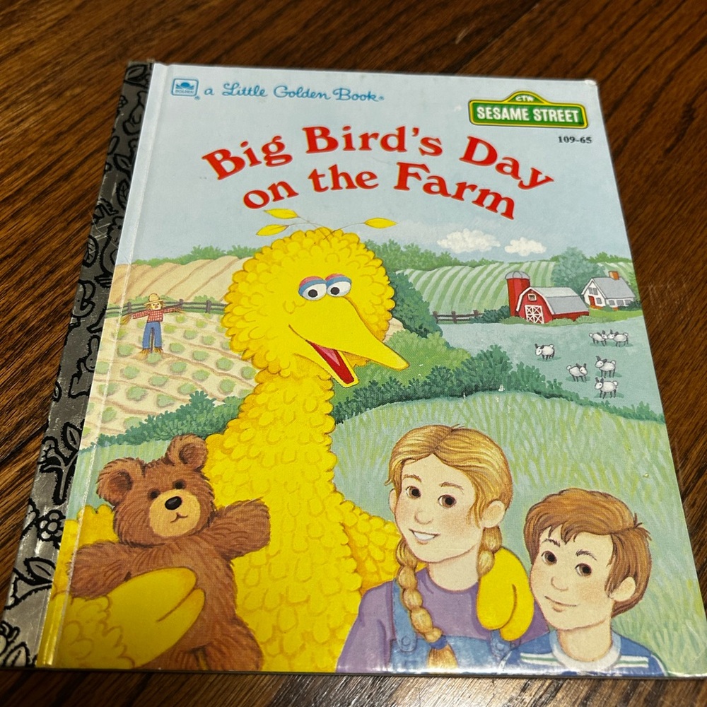 Big Bird's Day on the Farm Little Golden Book Sesame Street 1985 109-65 Vintage